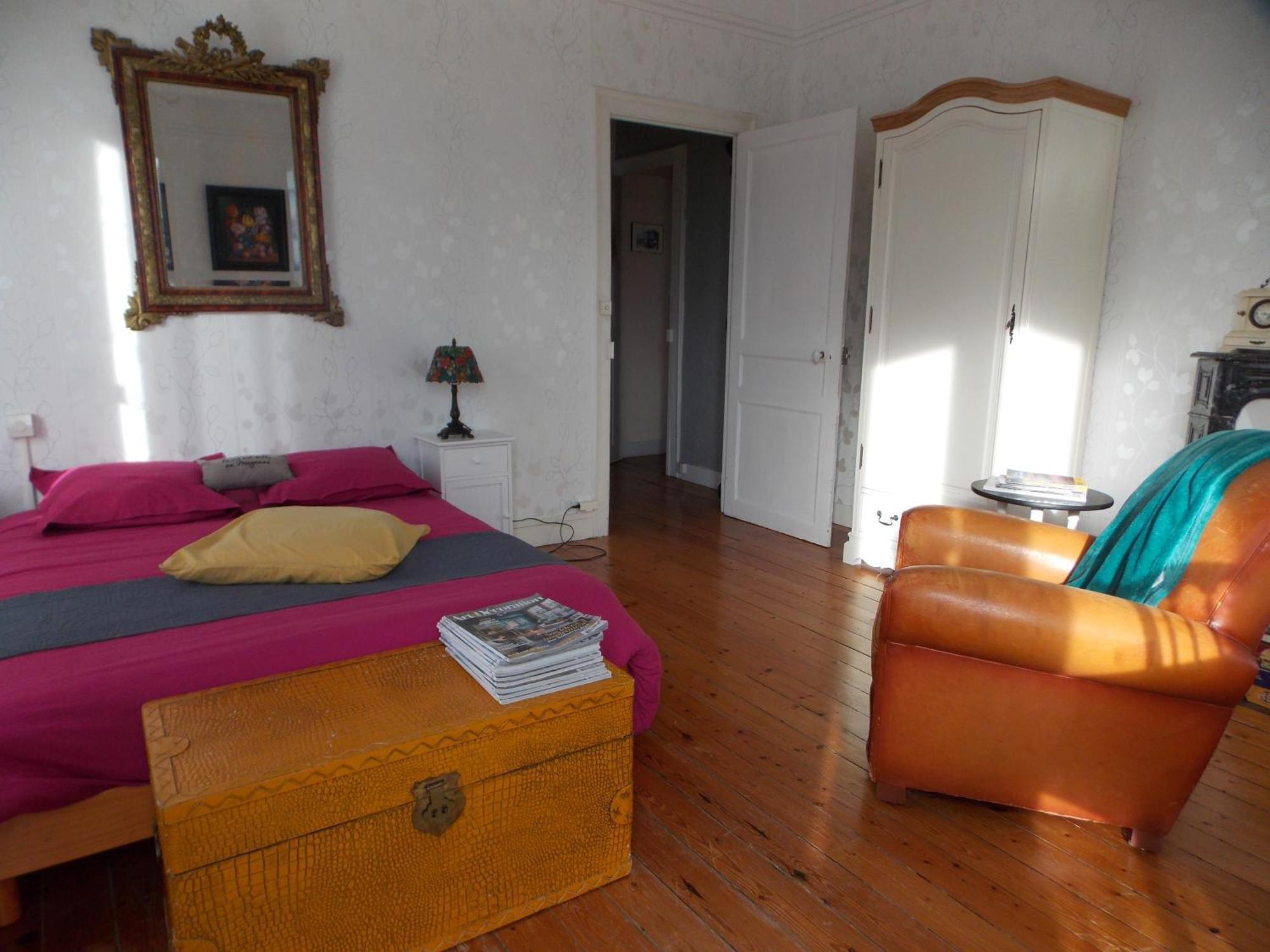 La Vie De Chateau En Toute Amitie Et Simplicite Montaudin Bagian luar foto